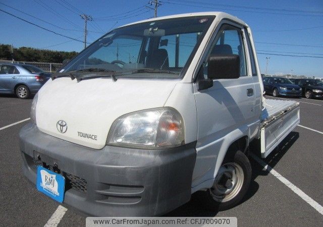 toyota townace-truck 2004 REALMOTOR_Y2021100538HD-21 image 2