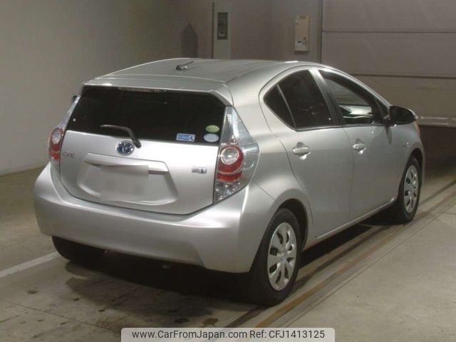toyota aqua 2013 -TOYOTA--AQUA NHP10-6227845---TOYOTA--AQUA NHP10-6227845- image 2