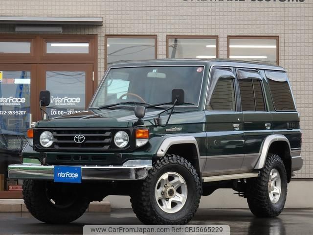 toyota landcruiser-70 2004 quick_quick_HZJ76K_HZJ76K-0006058 image 1