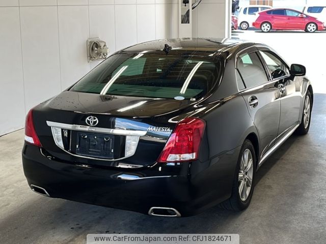 toyota crown-majesta 2012 CFJ1824671 image 2