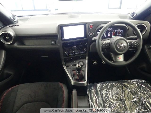toyota yaris 2024 CFJ0469038 image 2