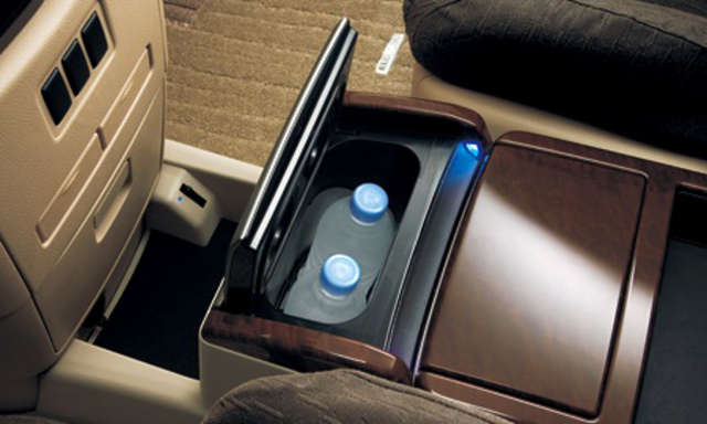 Nissan Elgrand 350highway Star Premium Specs, Dimensions ...