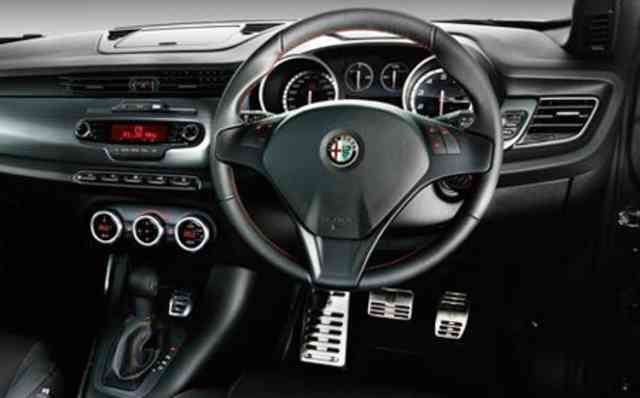 Alfa Romeo Giulietta Competizione Specs, Dimensions and Photos | CAR ...