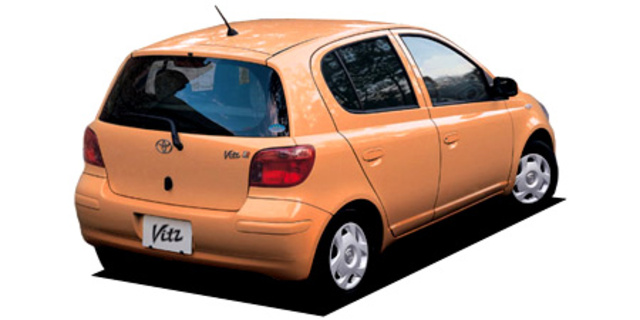 Toyota clavia vitz отличие