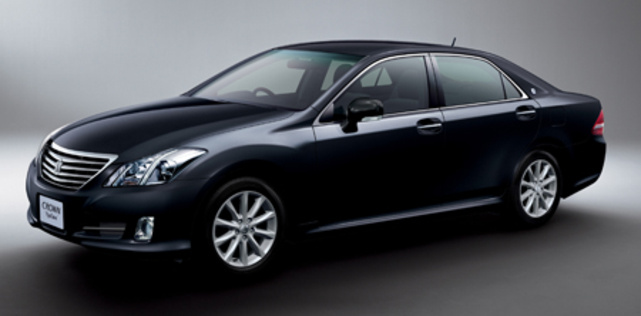 Toyota Crown Royal Saloon G Specs Dimensions And Photos