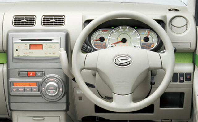 Daihatsu move Conte 2013