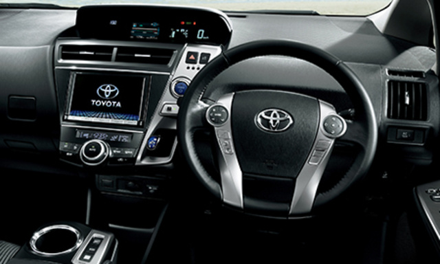 Toyota Prius Alpha S Touring Selection Specs Dimensions And