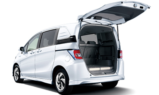 Honda freed spike hybrid
