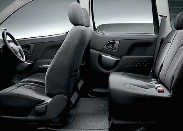 Toyota Funcargo X Rear Living Version Specs, Dimensions and Photos ...