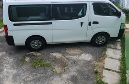 Nissan NV350 Caravan Van 2015