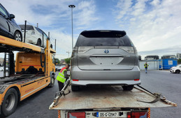 Toyota Estima Hybrid 2014