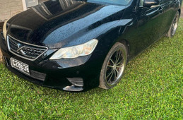 Toyota Mark X 2010