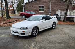 Nissan Skyline 1998