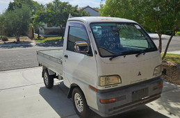 Mitsubishi Minicab Truck 1998