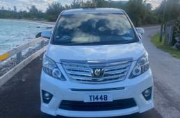 Toyota Alphard 2015