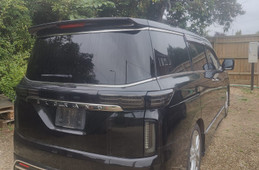 Nissan Elgrand 2010