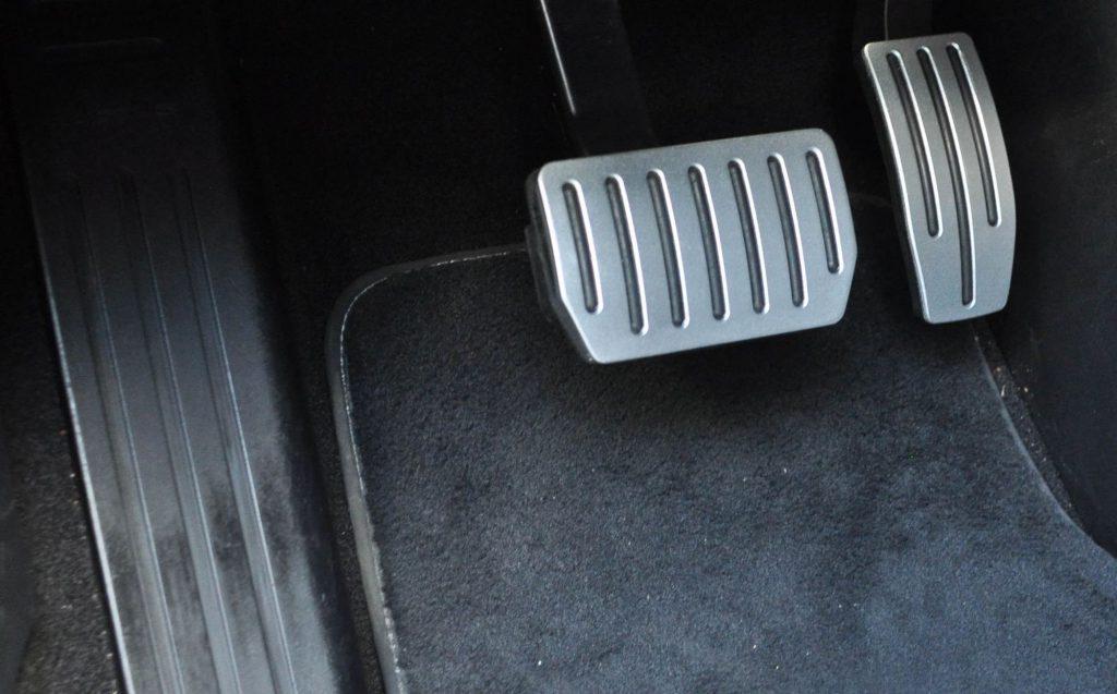 You might need a friend to make this easier How to bleed brake