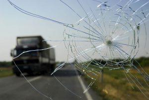 Car problems you shouldn’t fix yourself to avoid any issue Repairing the Windshield is one of the Car problems you should NOT fix yourself
