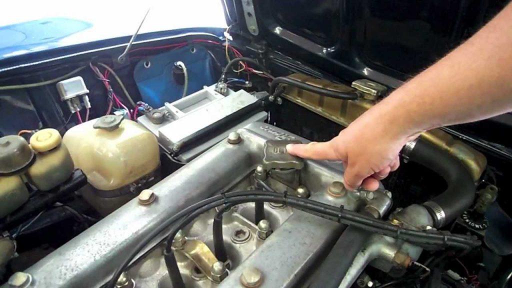 Oil Coming Out of Exhaust And 5 Ways to Troubleshoot CAR FROM JAPAN