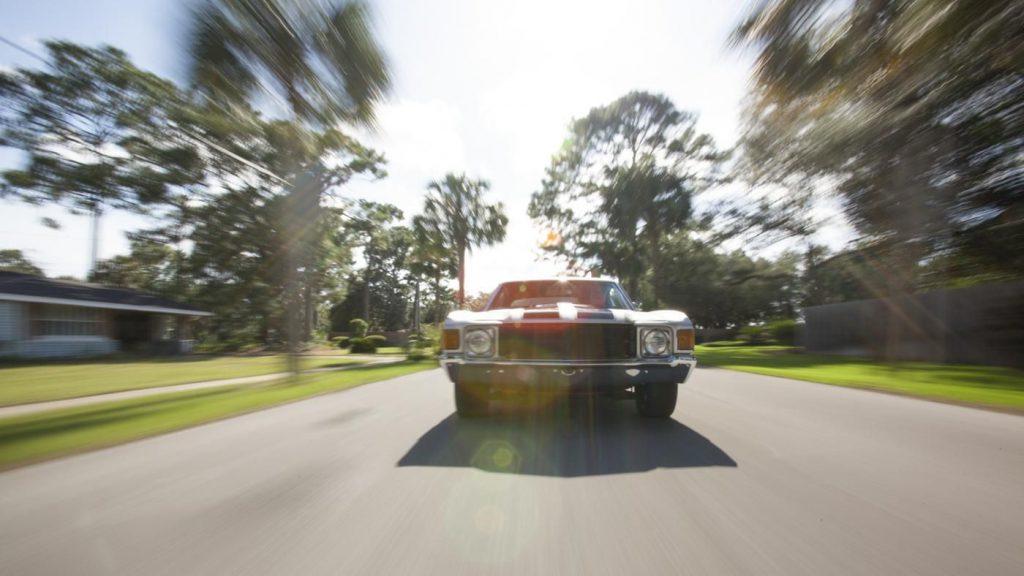 Tips to drive in high winds Ways to Drive in High Winds