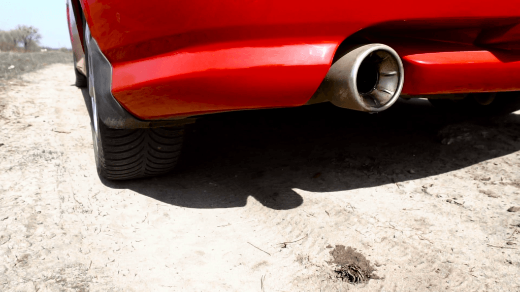 Car loses power while driving on the road due to clogged pipes How car loses power while driving on the road