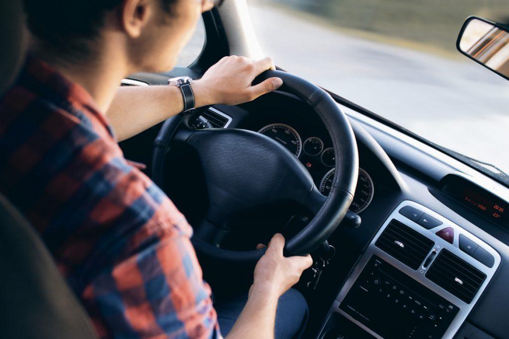 Freeway in rush hour is the place that requires drivers' attention Driving tips in heavy traffic