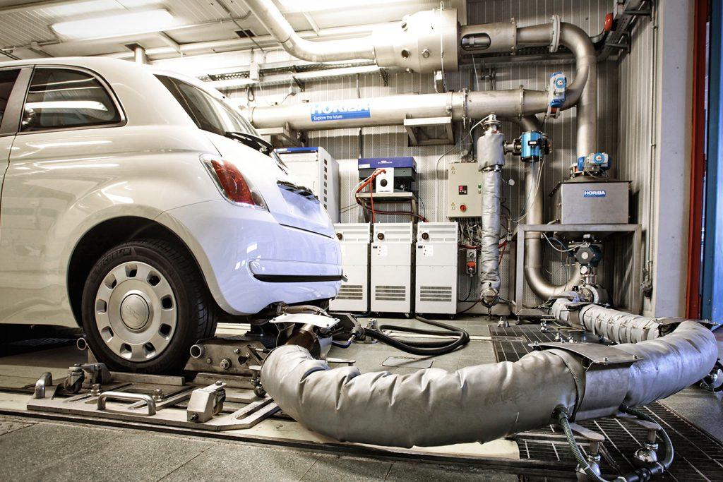 Test long-term durability of cars Test long-term durability safely
