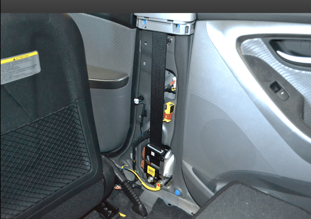Pretensioners are powerful tools in this seat belt system how Seatbelts work