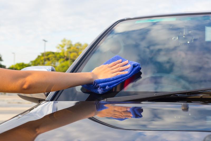 How to Remove Scratches from Windshield: A How-to Guide - CAR FROM JAPAN