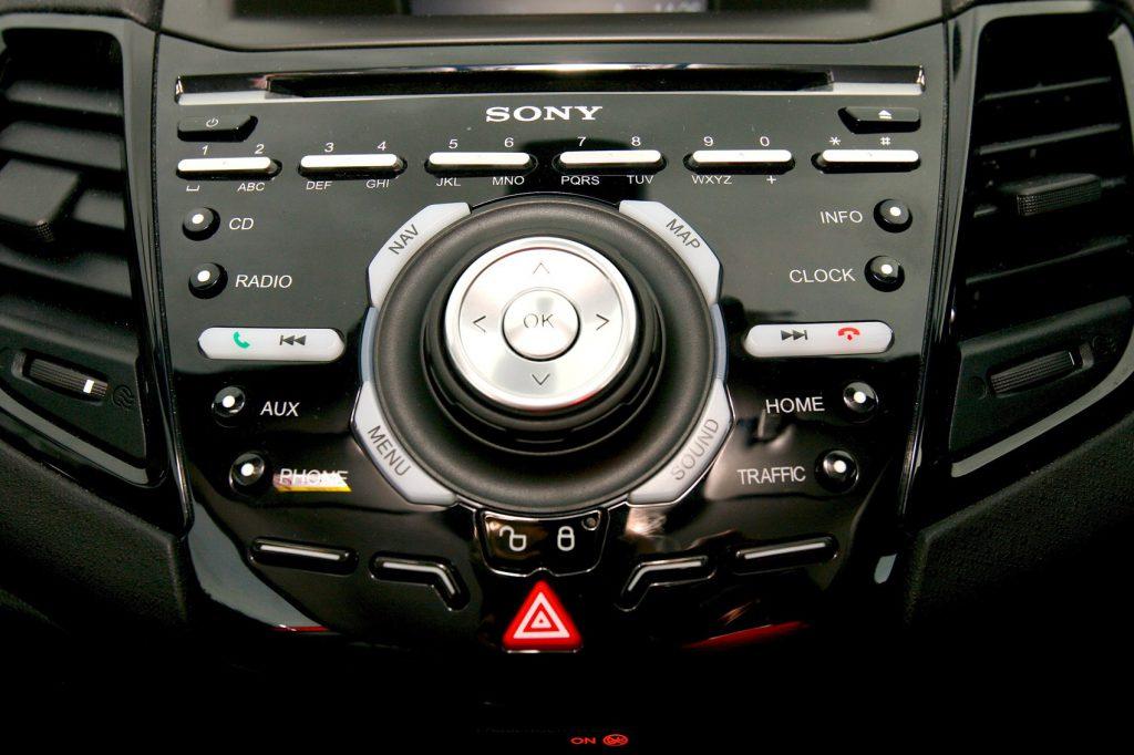 Design Interior fails and make your customer’s happy Interior fails due to messy dashboard