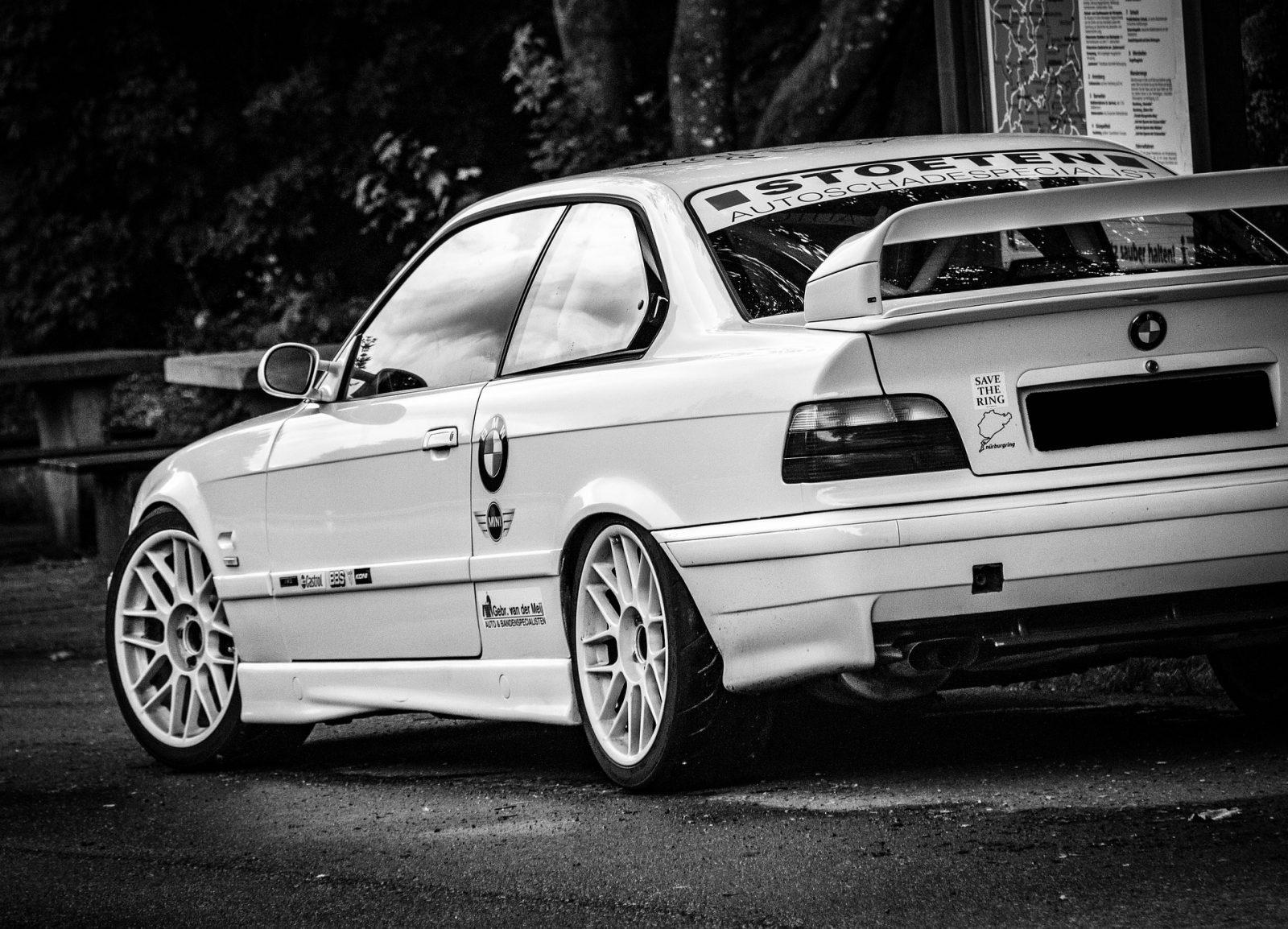 White is the common color and it always looks good white car