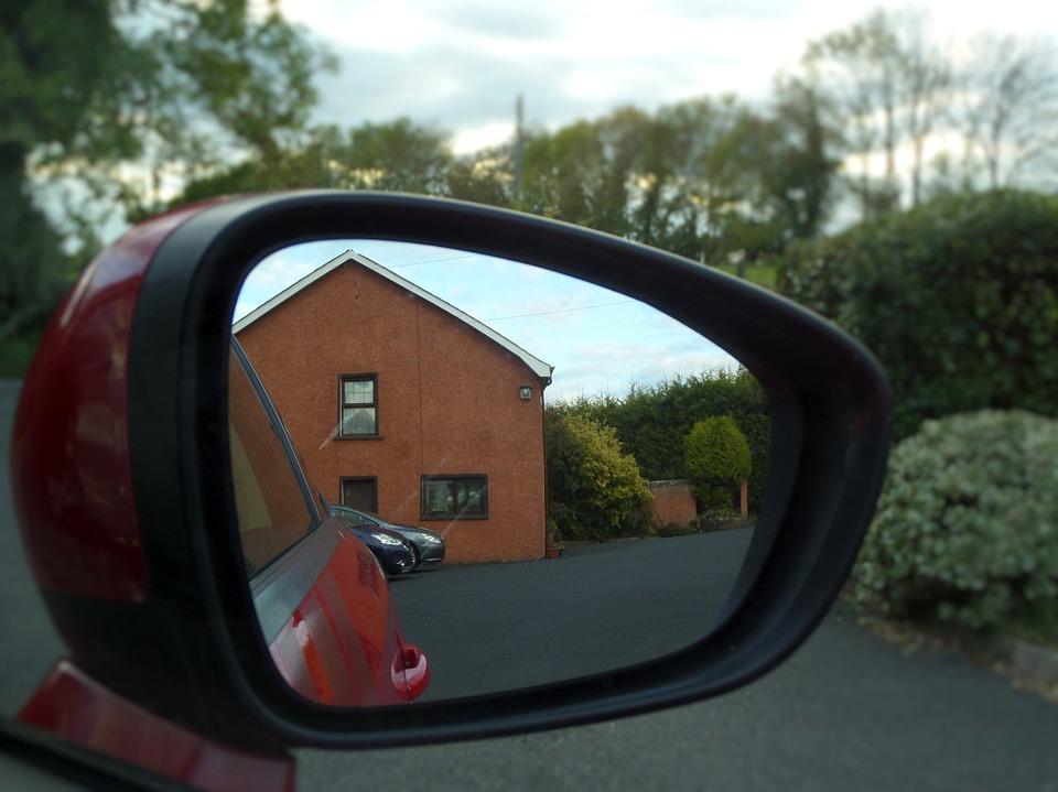 Making the blind spot less dangerous is essential Making the blind spot less dangerous is important