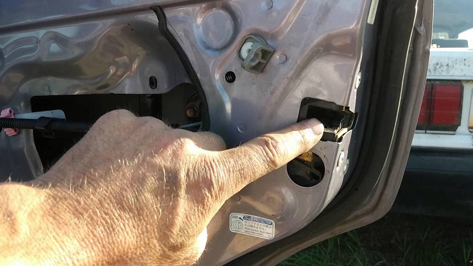 How to fix car door latch that wont open Сars & Motorcycles