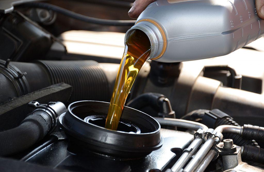 Low Oil Pressure: The Causes and Solutions - CAR FROM JAPAN