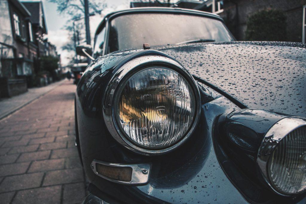 What to save or spend on with an old car in the right way Find out some tips to know what to save or spend on with an old car.