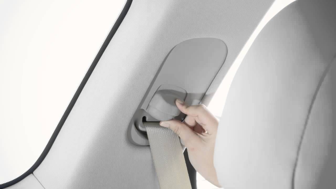 Seat Belt won't retract? EASY FIX! CAR FROM JAPAN