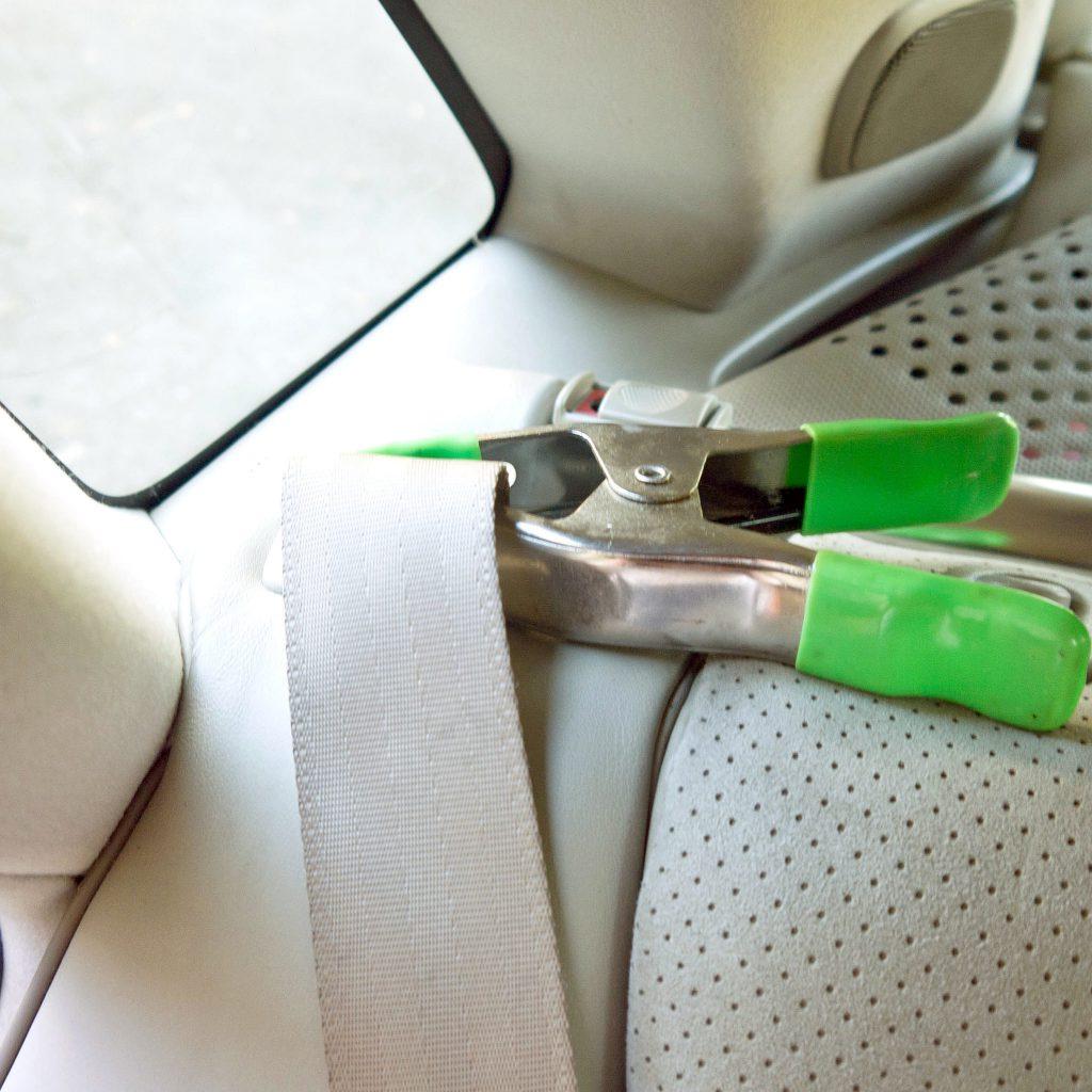Dealing with Seat belt won’t retract problems Seat belt won’t retract problems