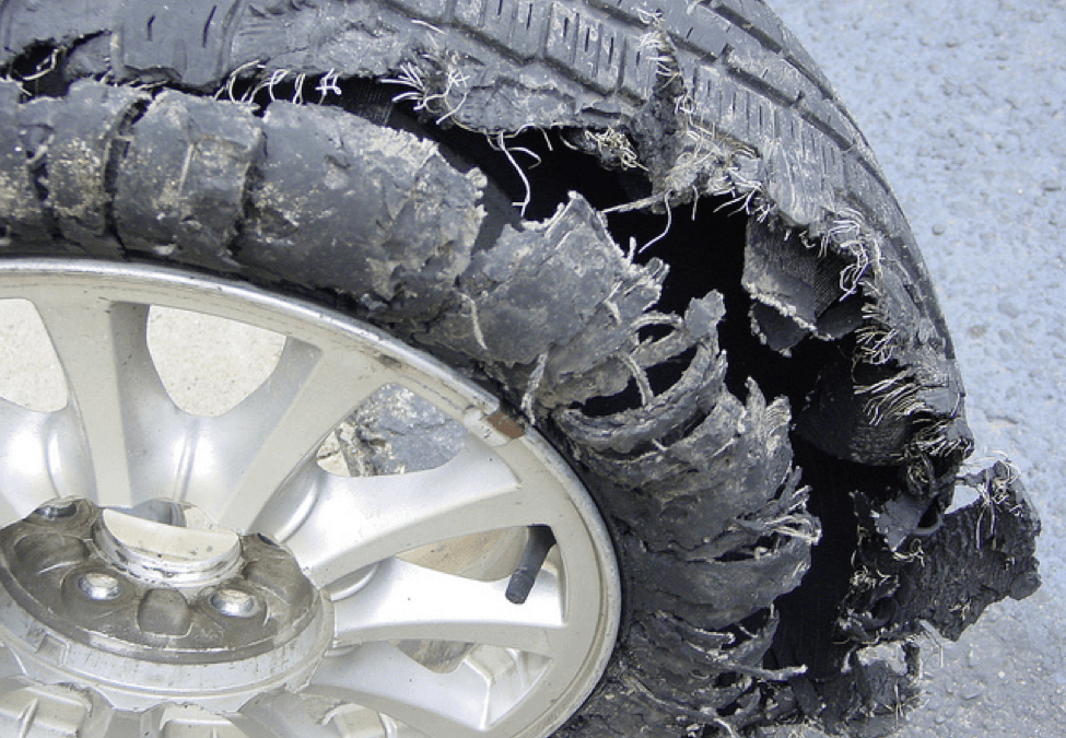 Considering the symptoms of bad tie rods What are the symptoms of bad tie rods