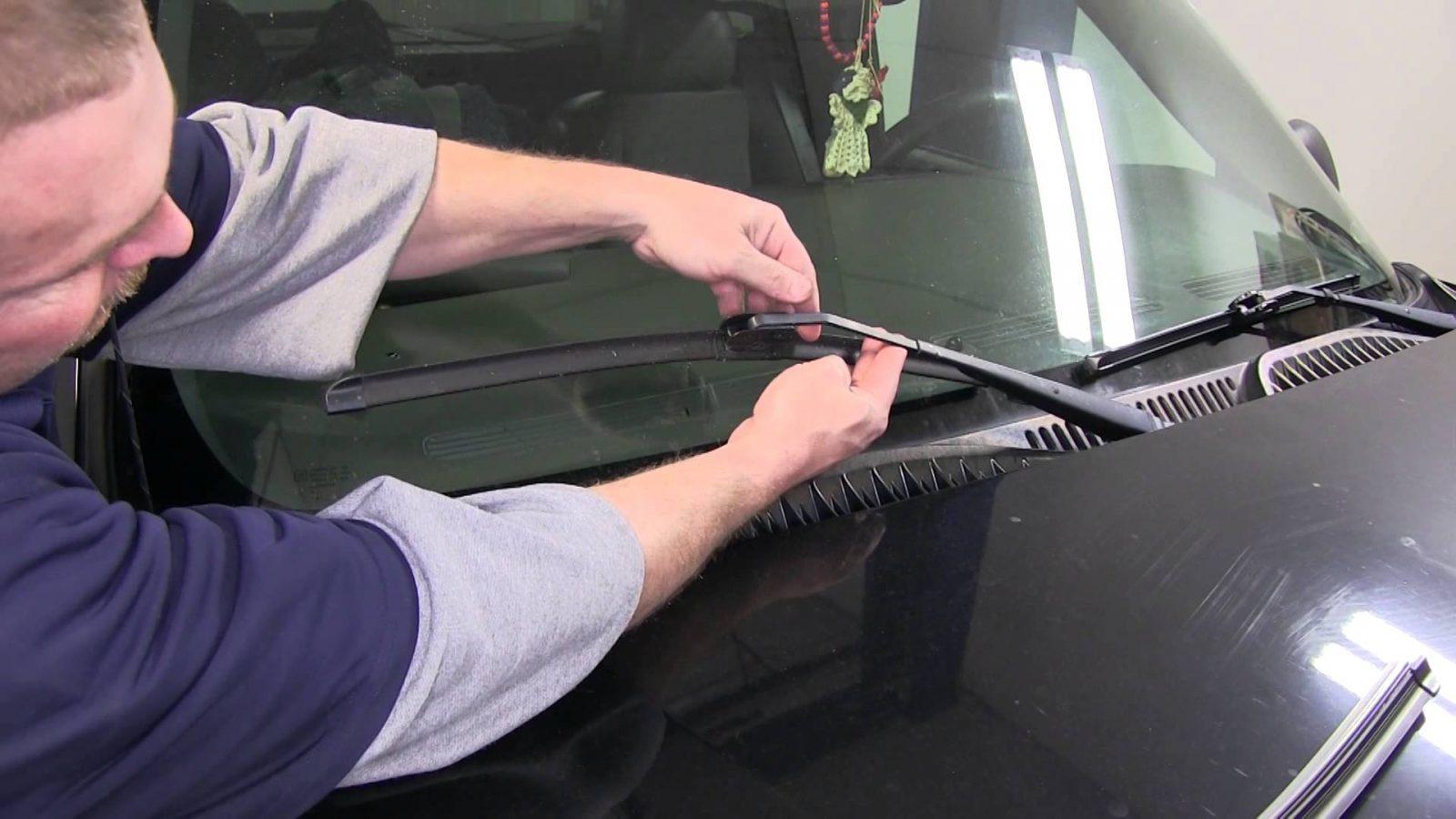 How to Replace Windshield Wiper Blades? Understanding the Process