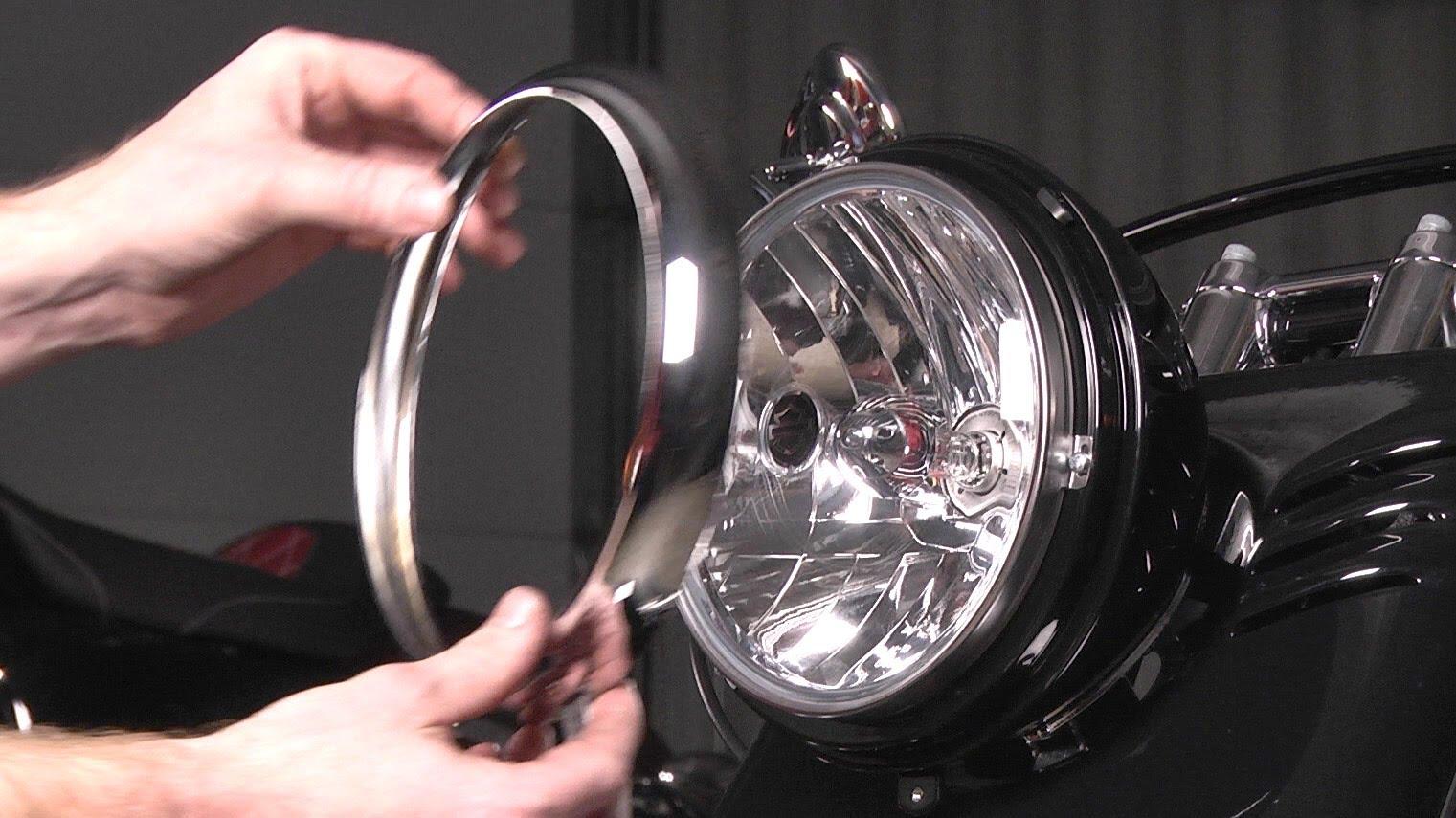 Установить фары. Motorcycle Headlight Bulb. Фара ретро на Харлей. Harley Davidson Pan Amer стекло противотуманки. Harley Davidson head Light Kustom Werks 7.