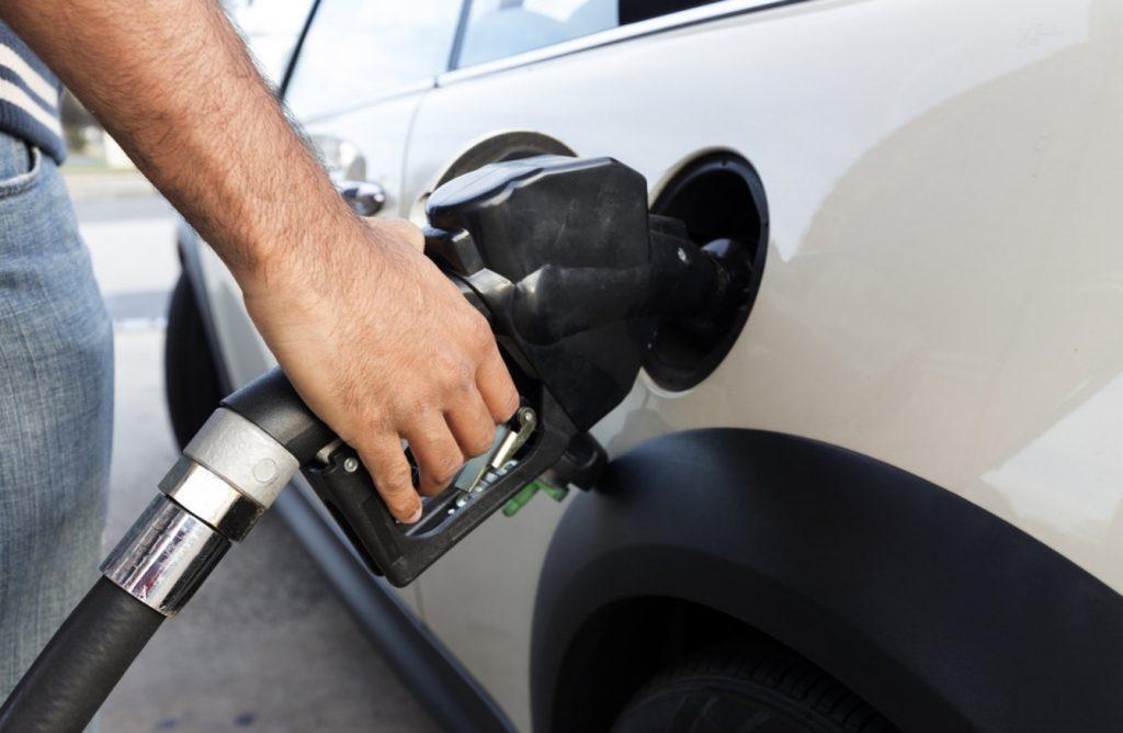 Basic reasons for why do diesel engines have a higher compression ratio