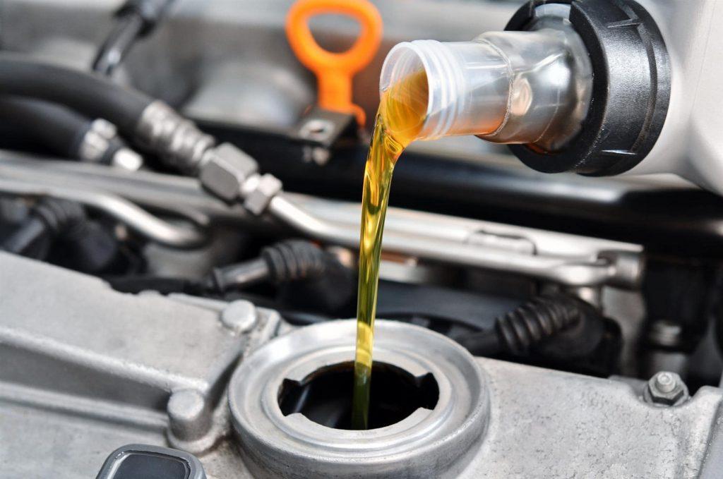 What Happens if You Use Regular Oil Instead of Synthetic - Know here Finding out What Happens if You Use Regular Oil Instead of Synthetic