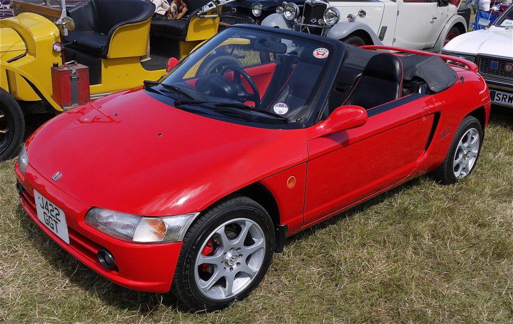 Car Comparison of Suzuki Cappuccino vs Honda Beat Choosing between Suzuki Cappuccino vs Honda Beat