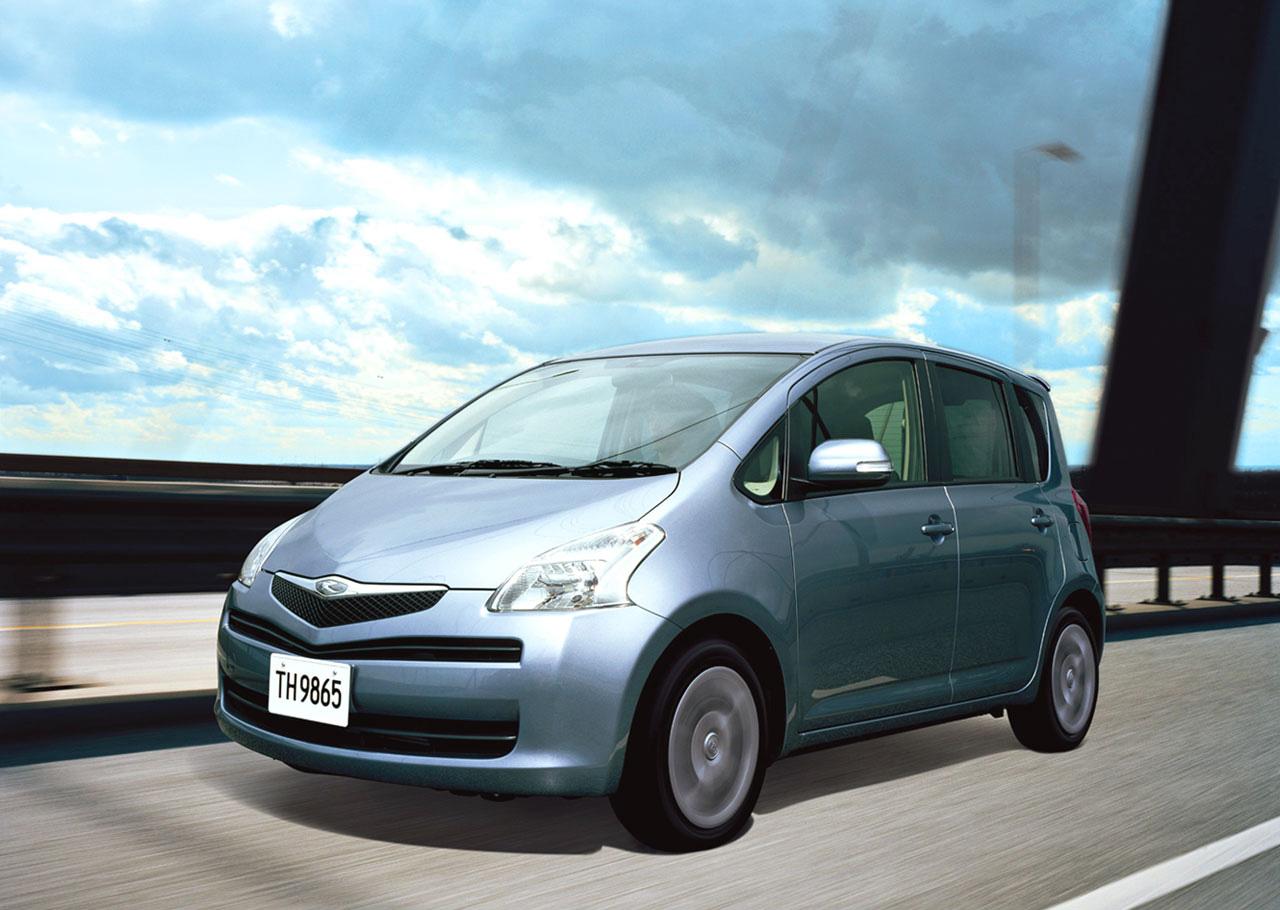 TOYOTA RACTIS VS. NISSAN NOTE