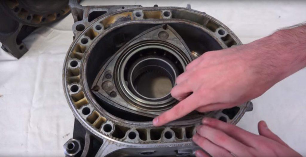 Reasons foe low fuel economy of rotary engines Rotary engines and their working