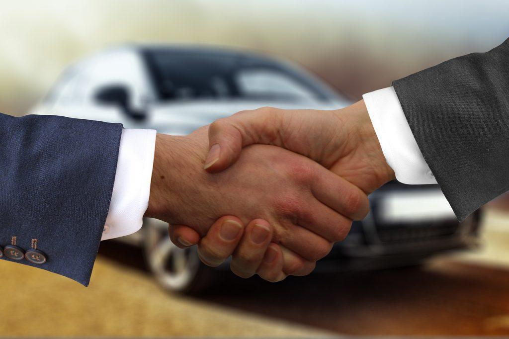 Here is a method on understanding car prices : difference between retail price and on-road price How To Learn CAR PRICES : DIFFERENCE BETWEEN RETAIL PRICE AND ON-ROAD PRICE