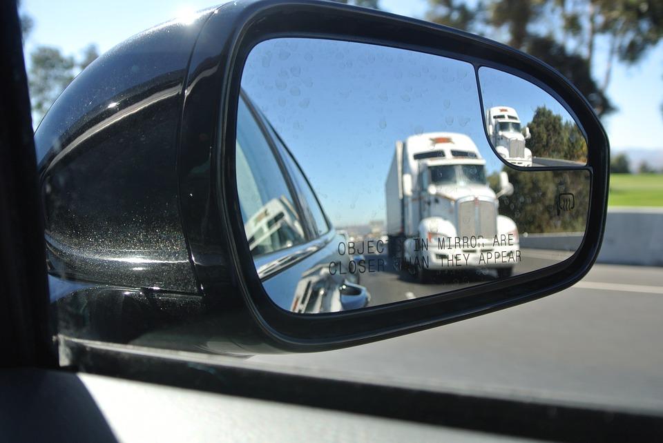 The unknown fact about mirror reverses things horizontally but not vertically Mirror reverses things horizontally but not vertically- Revealed