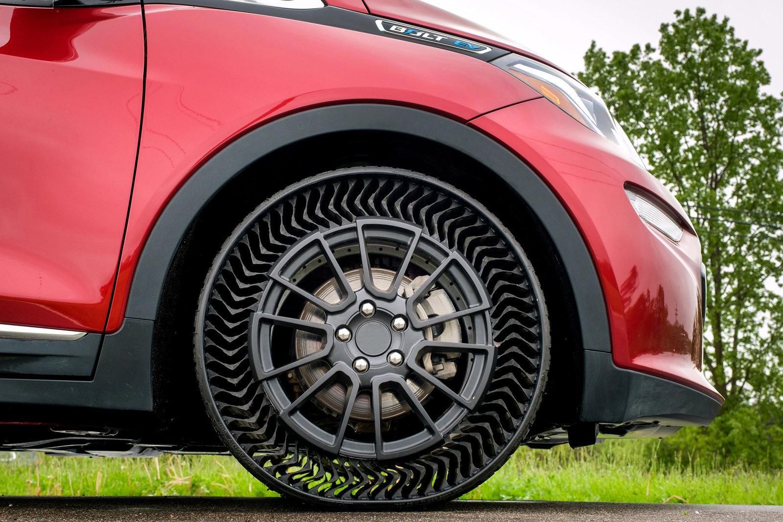 Tweel Tires - The Airless Tires With Incredible Design | CAR FROM JAPAN