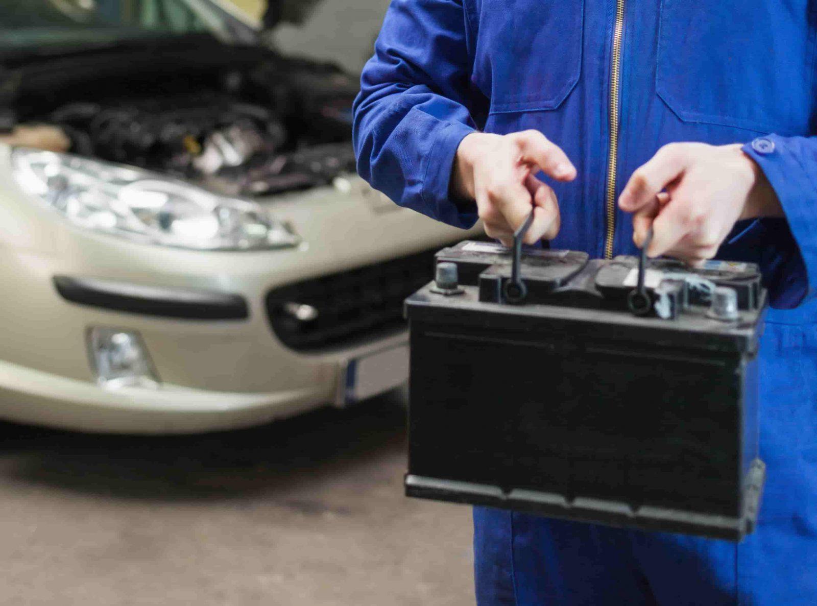 disconnect your car’s battery- Here's the right way! disconnect your car’s battery- right way