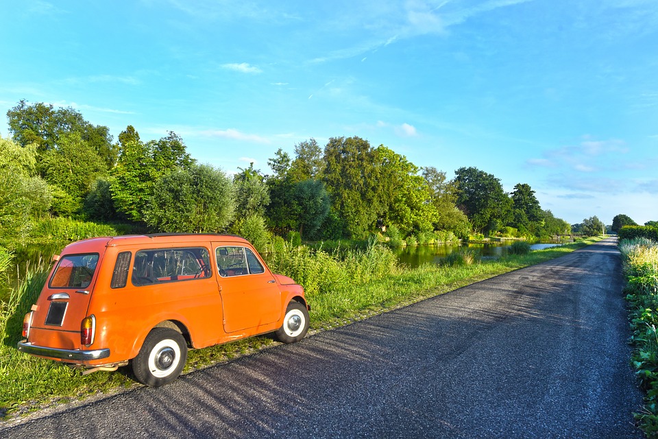 Thinking of what causes windshield to crack? Here is the answer Wondering what causes windshield to crack? Here is the answer